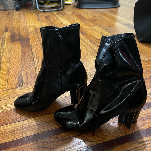 Louis Vuitton Bootie - Picture 3 of 4